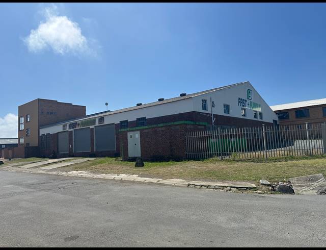 1,304M² WAREHOUSE FOR SALE IN WOODBROOK